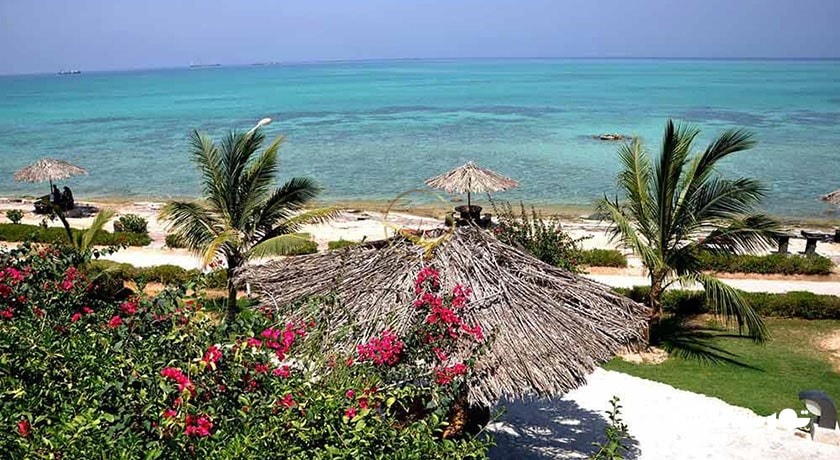  اسکله و پارک ساحلی میرمهنا شهرستان هرمزگان استان کیش