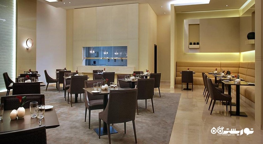رستوران جینجر هتل کازموپلیتن دبی