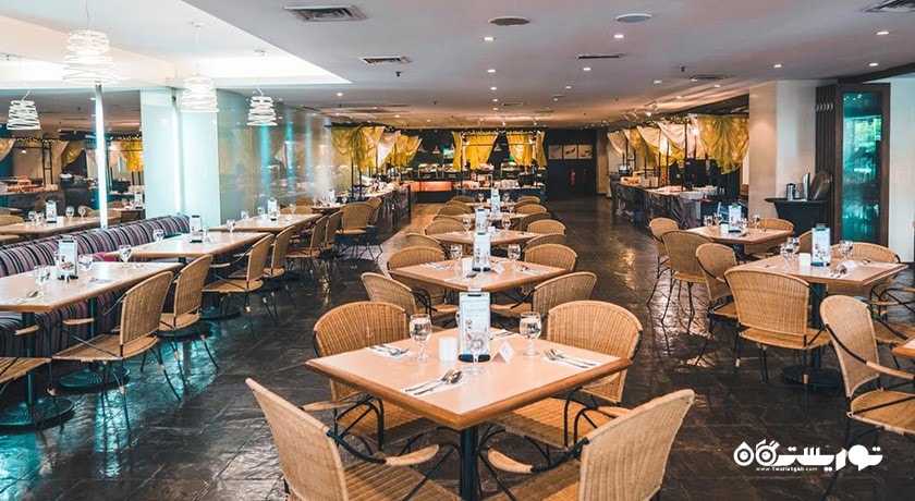 نمای کلی رستوران سافرون براسری
