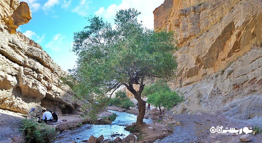  آبشار آبگرم شهرستان خراسان رضوی استان کلات