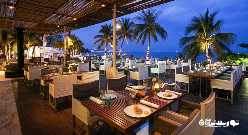 محوطه فضای باز رستوران بیچ کلاب