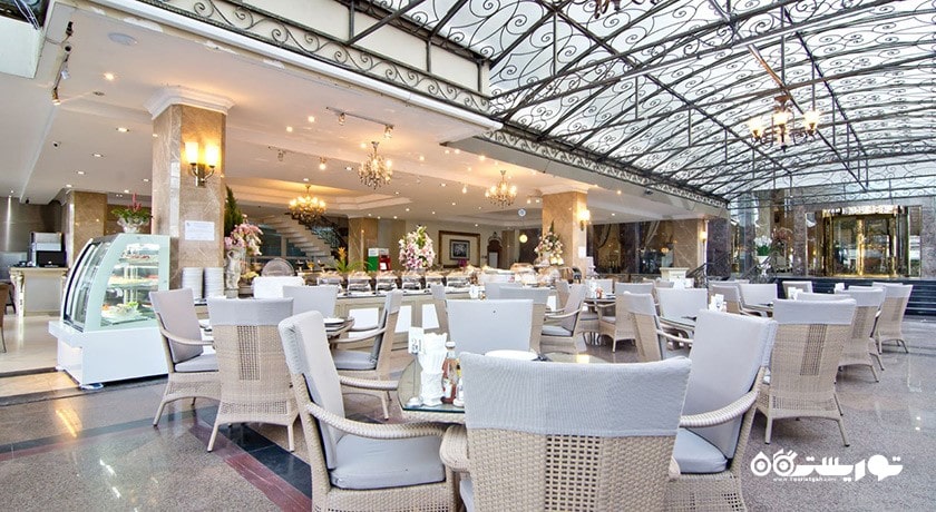 نمای کلی از رستوران ل کیچن