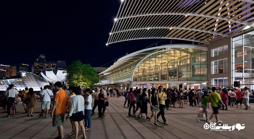 مرکز خرید شاپس در مارینا بی سندز شهر سنگاپور کشور سنگاپور