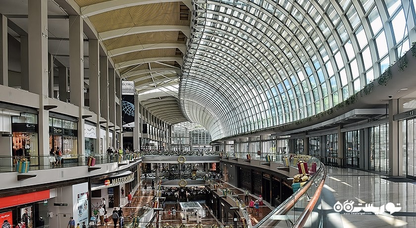 مرکز خرید شاپس در مارینا بی سندز شهر سنگاپور کشور سنگاپور