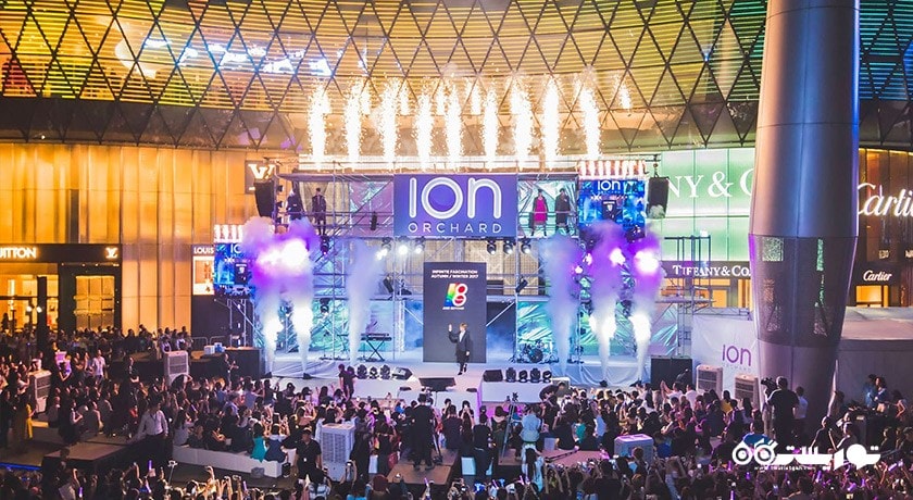 مرکز خرید مرکز خرید ایون اورچارد شهر سنگاپور کشور سنگاپور