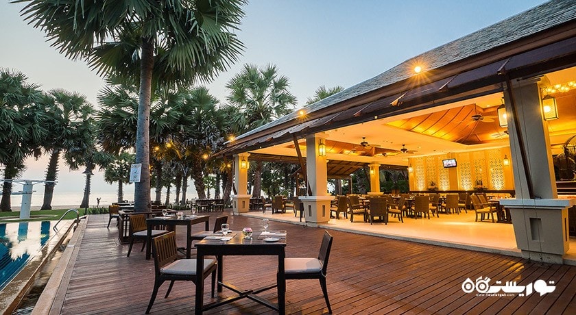 نمایی از رستوران غذای دریایی روا