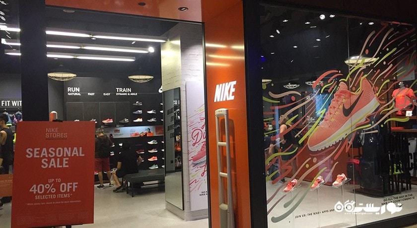 مرکز خرید اورچارد سنتر شهر سنگاپور کشور سنگاپور