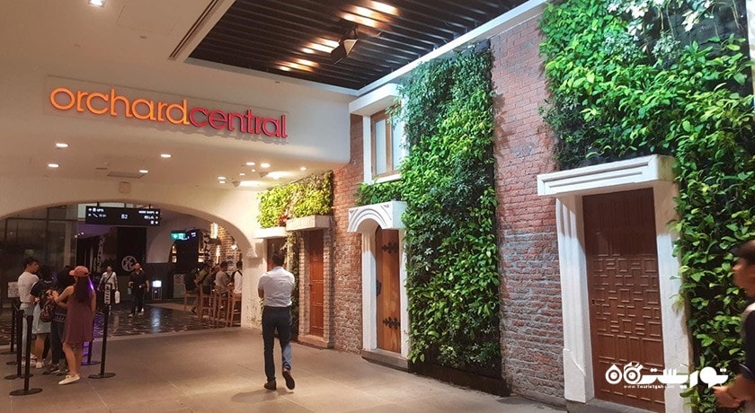 مرکز خرید اورچارد سنتر شهر سنگاپور کشور سنگاپور