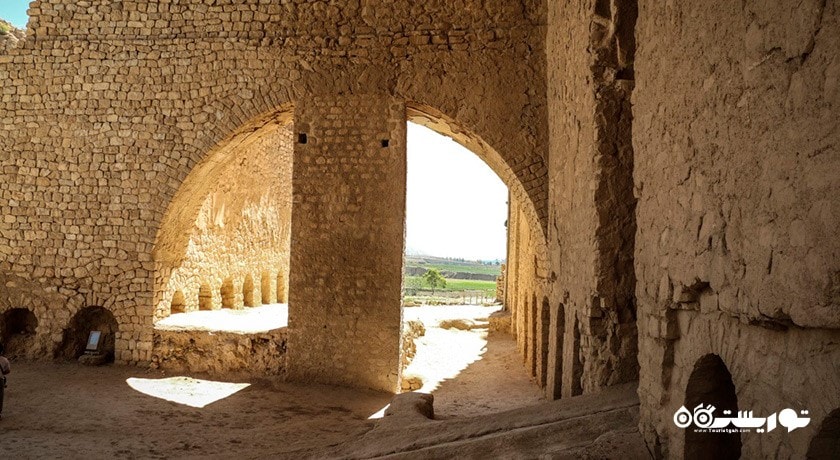 کاخ اردشیر بابکان -  شهر فارس