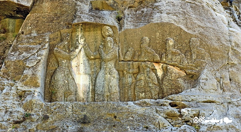 سنگ نگاره تاجگذاری اردشیر بابکان  -  شهر فارس