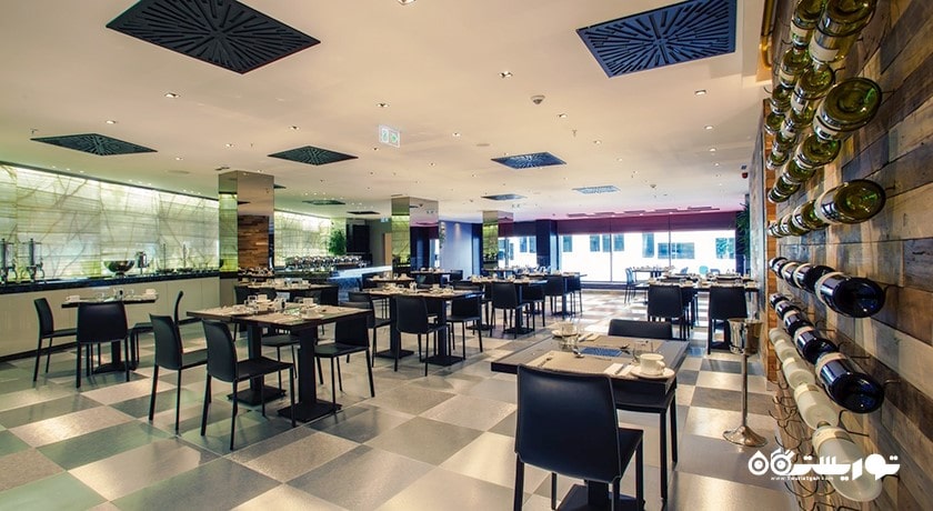 رستوران دافنه هتل لاساگرادا