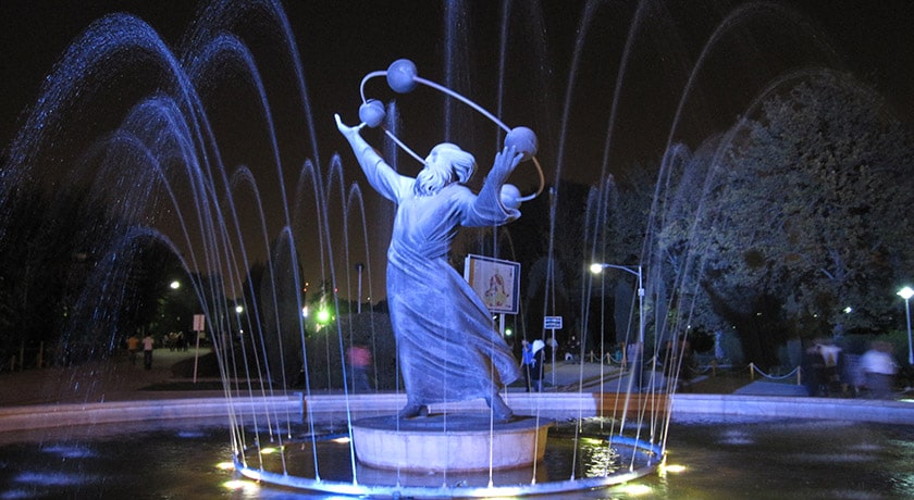  پارک لاله شهر تهران استان تهران