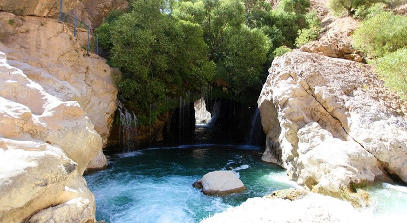  آبشار آب ملخ شهرستان اصفهان استان اصفهان