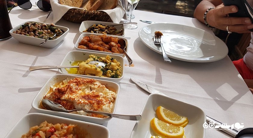 رستوران رستوران ایکی صاندال شهر بدروم 