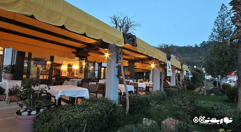 رستوران رستوران آناناس شهر مارماریس 