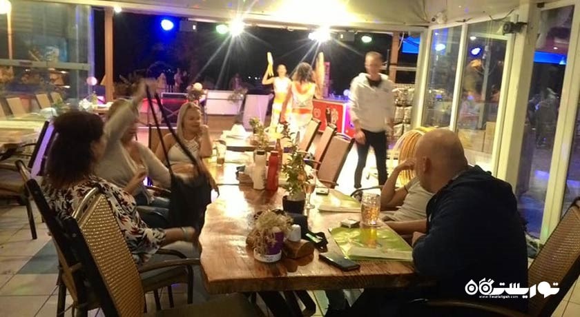 رستوران بار و رستوران اینفینیتی شهر مارماریس 