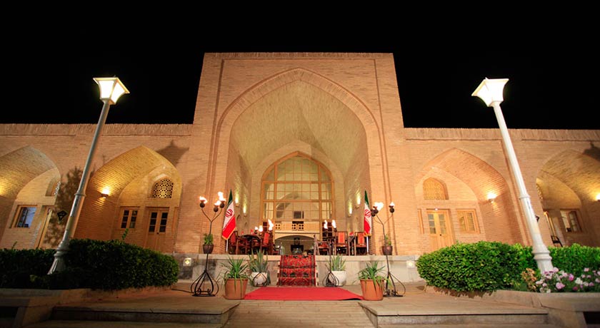  کاروانسرای مورچه خورت (کاروانسرای مادر شاه عباسی)  شهرستان اصفهان استان اصفهان