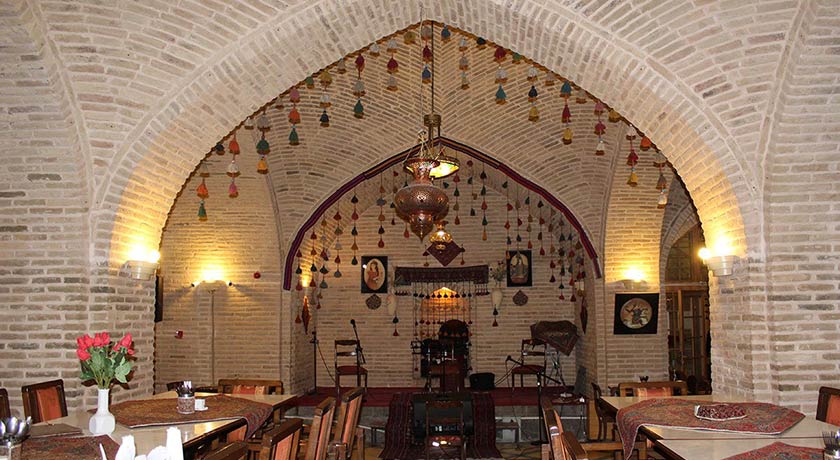  کاروانسرای مورچه خورت (کاروانسرای مادر شاه عباسی)  شهرستان اصفهان استان اصفهان