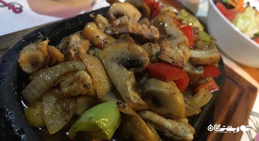 رستوران رستوران جاده بالیک اند ات شهر آلانیا 