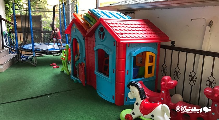 بار و رستوران تئوز پلیس -  شهر آلانیا