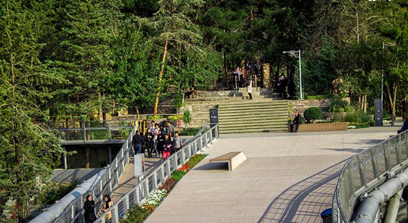  پارک  طالقانی شهر تهران استان تهران