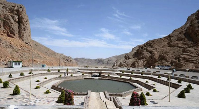  آبشار و چشمه لادر شهرستان اصفهان استان اصفهان