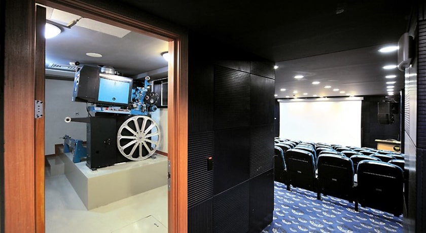   سینمای برج میلاد شهر تهران استان تهران