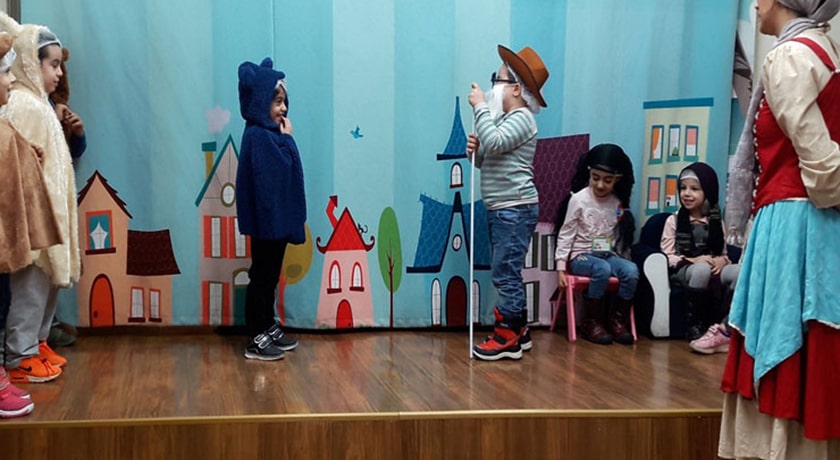  کاربازیا برج میلاد شهر تهران استان تهران