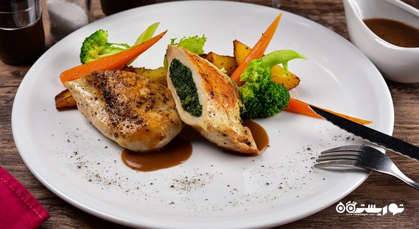 رستوران  تو لاینز رستوران اند پاب شهر پاتایا 