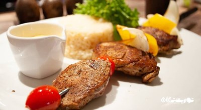 رستوران  تو لاینز رستوران اند پاب شهر پاتایا 