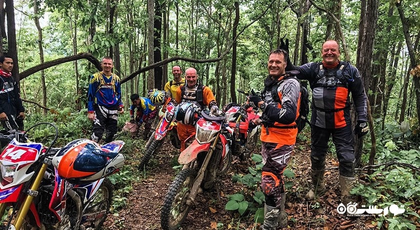 موتور سواری در جاده های خاکی پاتایا -  شهر پاتایا