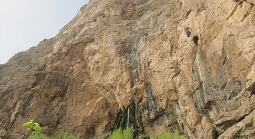  آبشار شاه لولاک شهرستان اصفهان استان لنجان