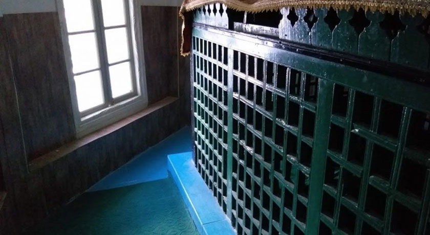  آرامگاه الراشد بالله خلیفه عباسی شهرستان اصفهان استان اصفهان