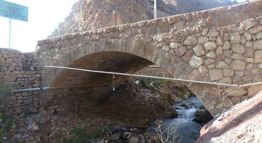  روستای آبنیک شهرستان تهران استان اوشان، فشم و میگون