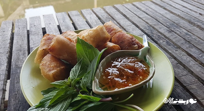 مرکز خرید بازار شناور تاکا شهر تایلند کشور بانکوک