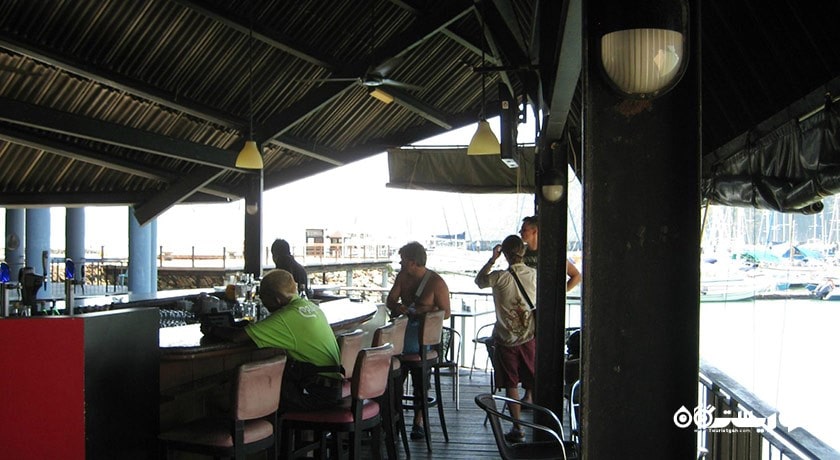 رستوران رستوران چارلیز بار اند گریل شهر لنکاوی 