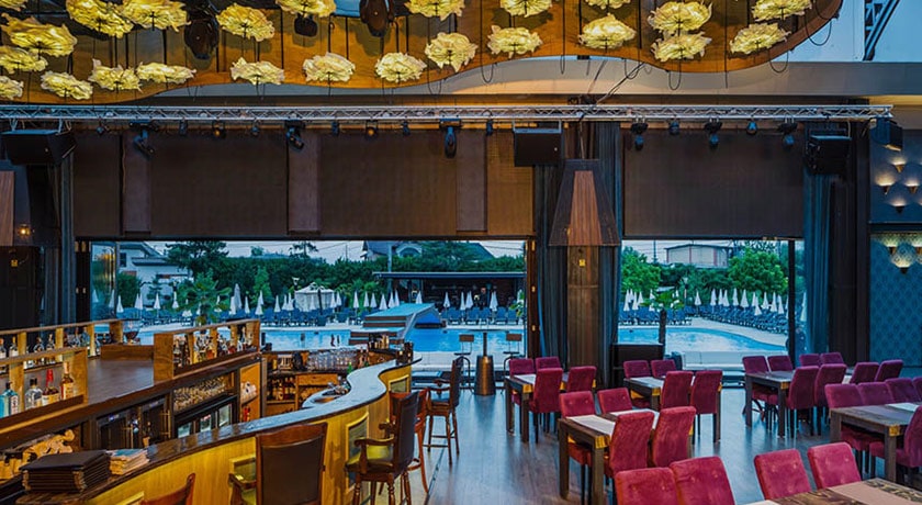  مرکز خرید اسکای سنتر لواسان شهر تهران استان تهران