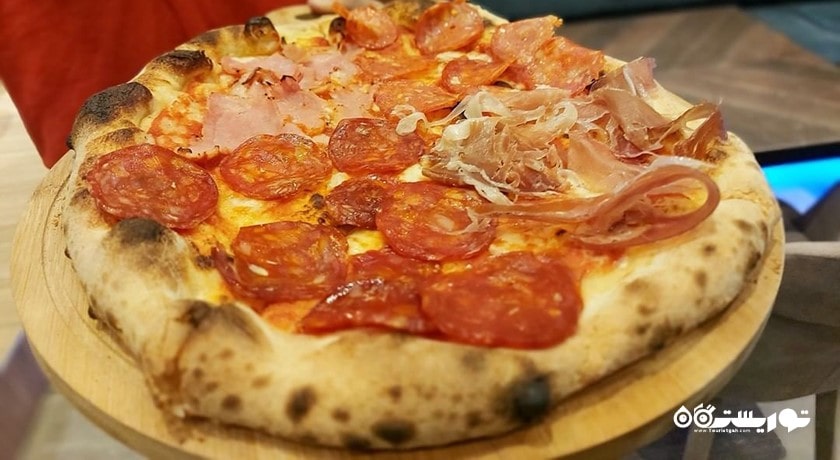 رستوران رستوران گودزیلا شهر وارنا 