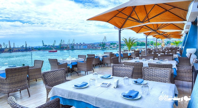 رستوران کاپیتان کوک فیش اند بیف -  شهر وارنا