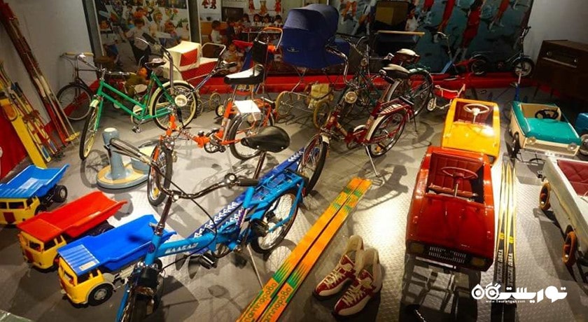 موزه رترو -  شهر وارنا