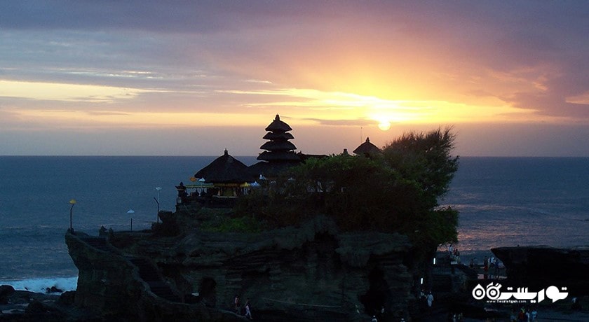 معبد تانا لوت -  شهر بالی