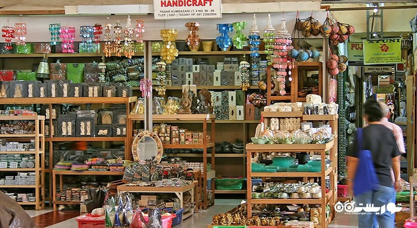 مرکز خرید بازار هنر کومباساری شهر اندونزی کشور بالی