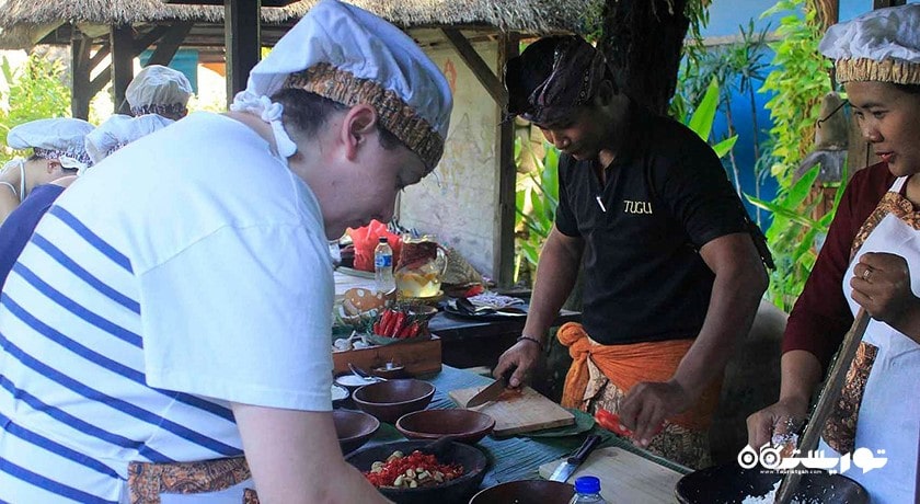 سرگرمی کلاس آشپزی ایبو سولاستری شهر اندونزی کشور بالی