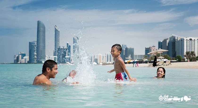 سرگرمی ساحل کورنیش شهر امارات متحده عربی کشور ابوظبی