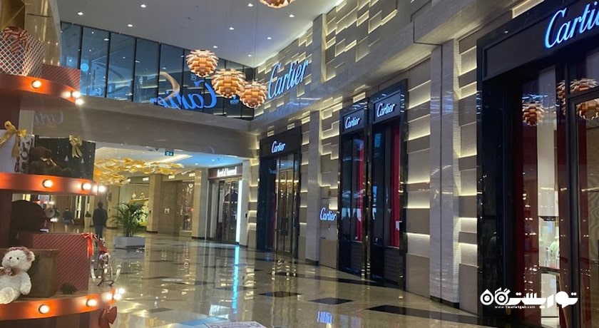 مرکز خرید اونیو در برج های اتحاد شهر امارات متحده عربی کشور ابوظبی