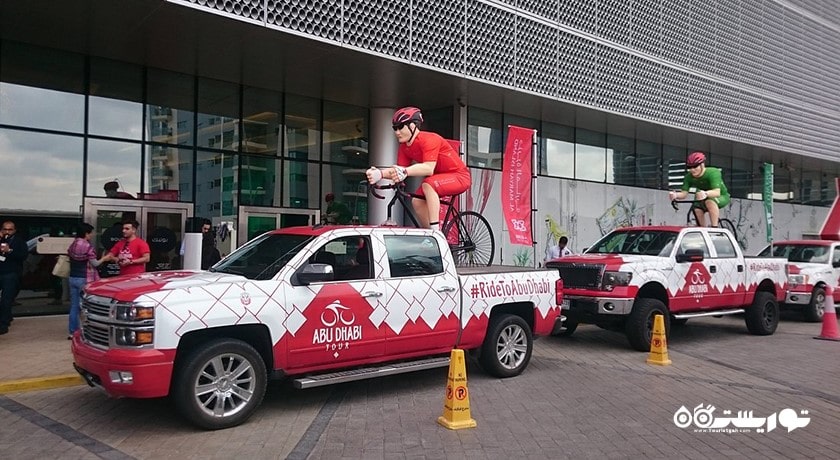 مرکز خرید شمس بوتیک شهر امارات متحده عربی کشور ابوظبی