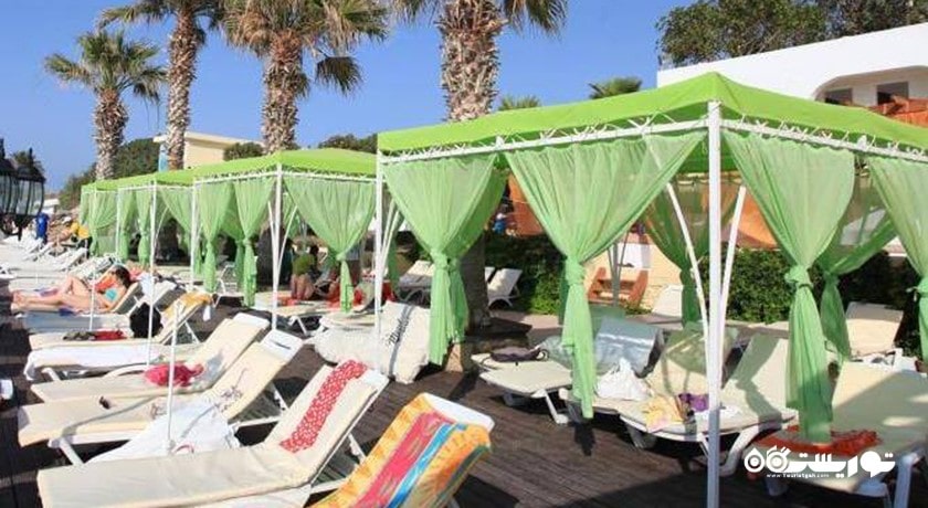 سرگرمی ساحل کاملوت شهر قبرس شمالی کشور نیکوزیای شمالی