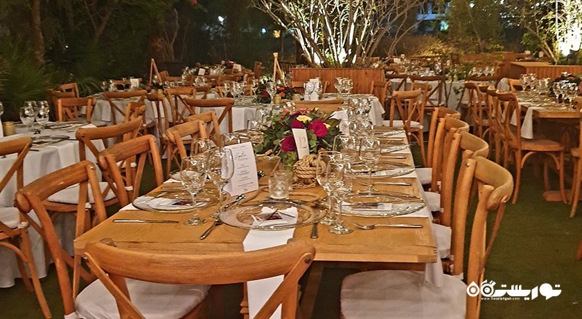 رستوران رستوران چاتو استاتوس شهر نیکوزیای شمالی 