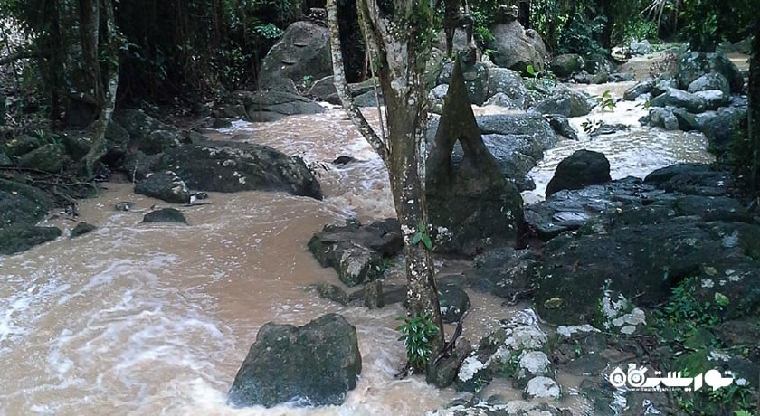  آبشار تار نیم شهر تایلند کشور کو سامویی