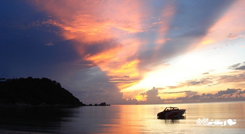 سرگرمی سفر به کو پانگان با قایق شهر تایلند کشور کو سامویی